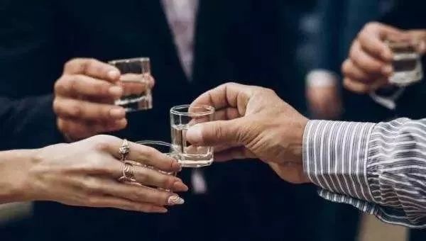 泵阀人背后的真实人生！此文看哭10000+老板!-